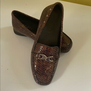 Ziera Brown Leather Faux Snakeskin Loafers Size 37 (6.5-7)